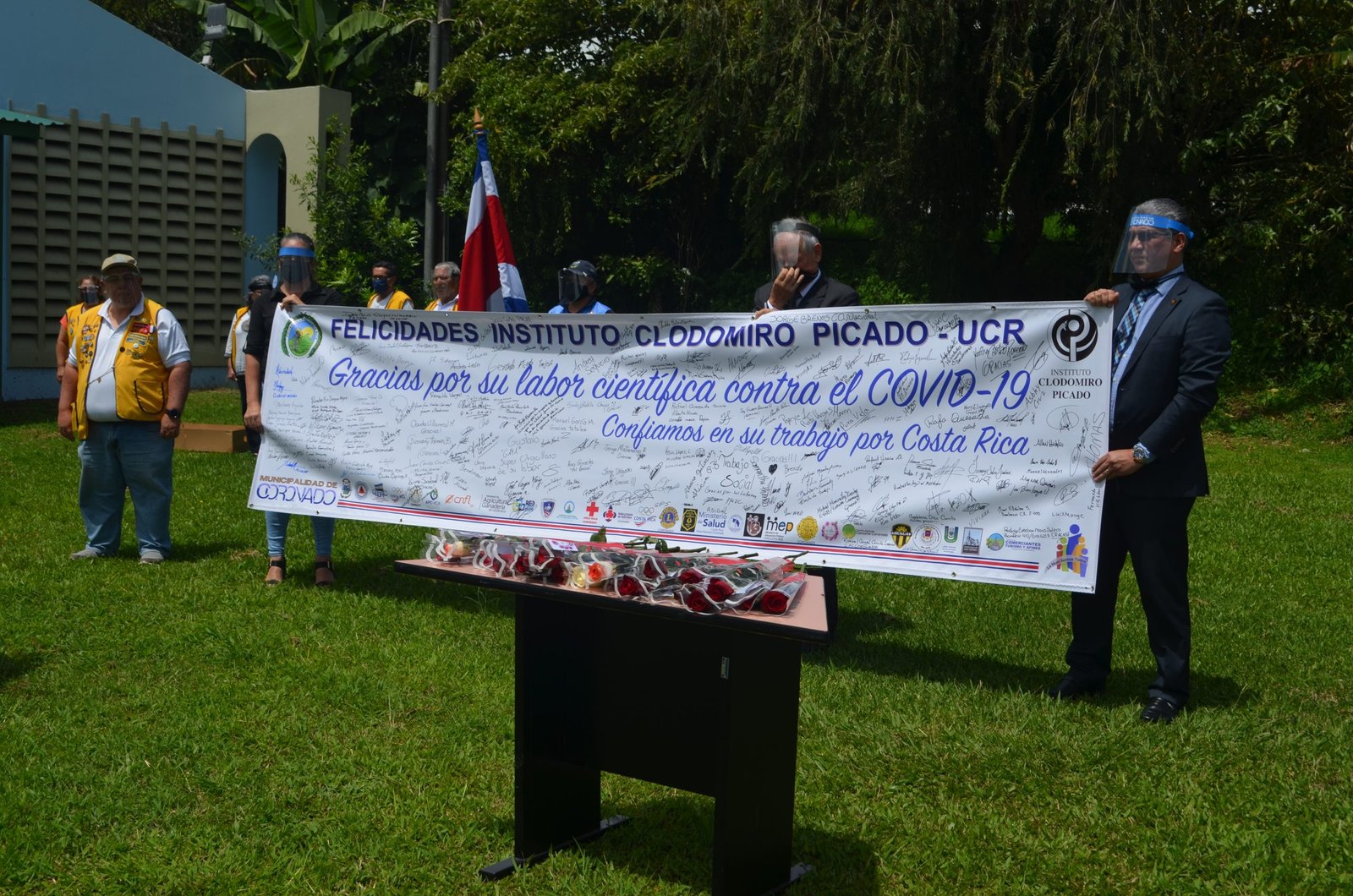 Coronadeños agradecieron a científicos costarricenses
