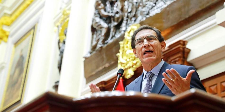 El Congreso de Perú aprueba la destitución del presidente Vizcarra