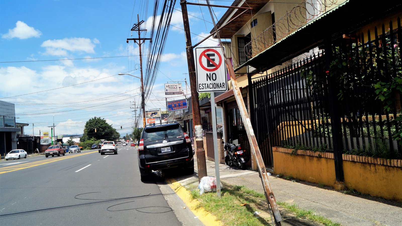 Conductores recibieron una sanción por estacionar donde querían