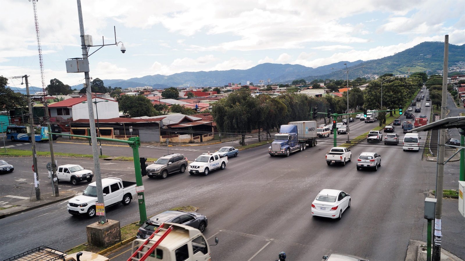 Circulación vehicular se amplía hasta las 11:00 p.m. y se elimina restricción por placas durante fines de semana