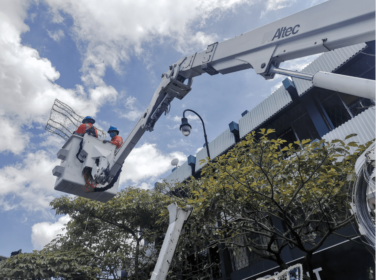 CNFL ilumina con 200 figuras la capital para recibir el Bicentenario