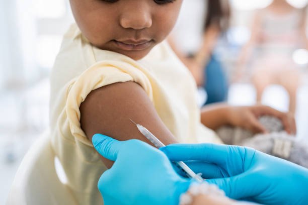 Autoridades de salud piden a la población completar esquemas de vacunación