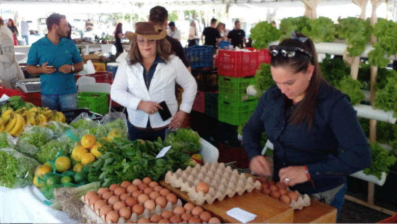 INA celebra Día de la persona agricultora con una feria de productos agropecuarios