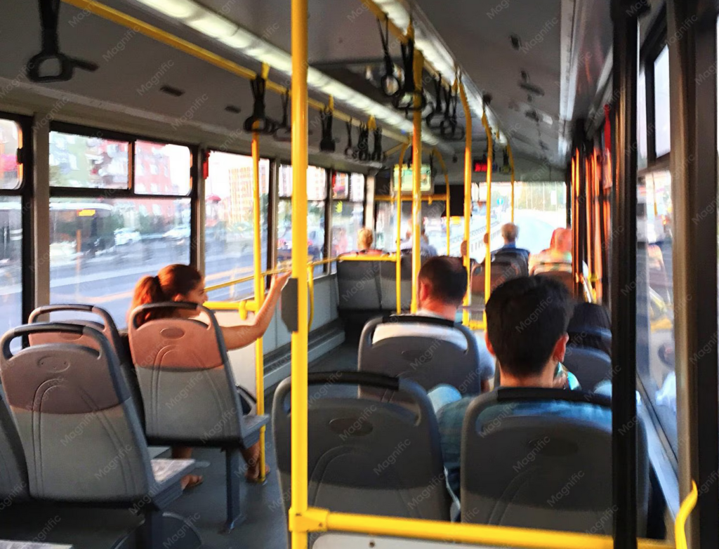 ARESEP ajusta las tarifas de buses, taxis, ferrocarril, cabotaje y peajes ante el retiro de las monedas de ₡5