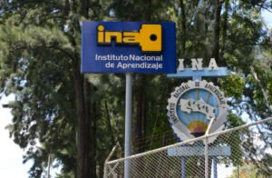 Mujeres conquistan nuevas áreas: INA fortalece su formación en carreras técnicas y STEAM