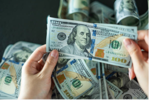 DÓLAR PODRÍA ENFRENTAR NUEVA PRESIÓN A LA BAJA A FIN DE AÑO